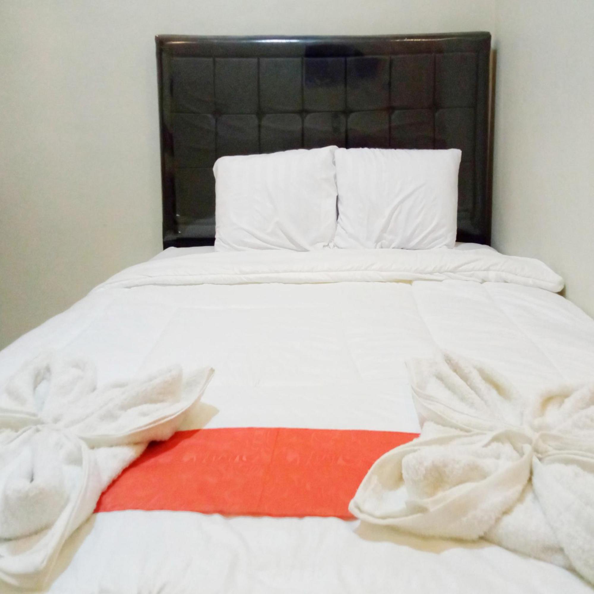 Rifal Inn Mitra Reddoorz Tegal  Exterior photo