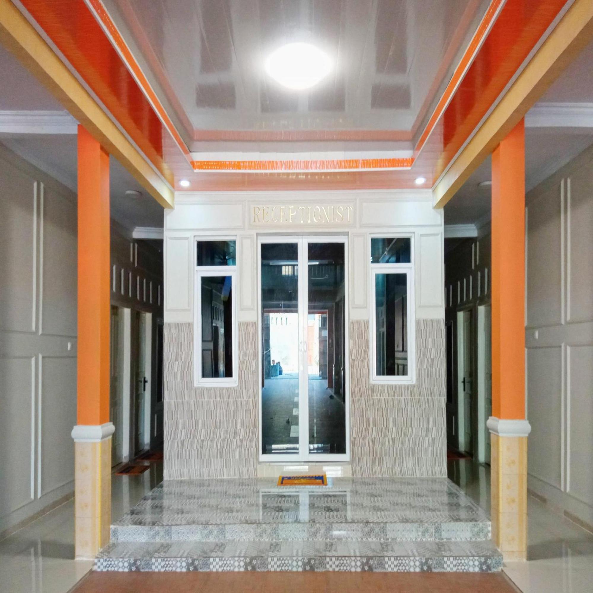 Rifal Inn Mitra Reddoorz Tegal  Exterior photo