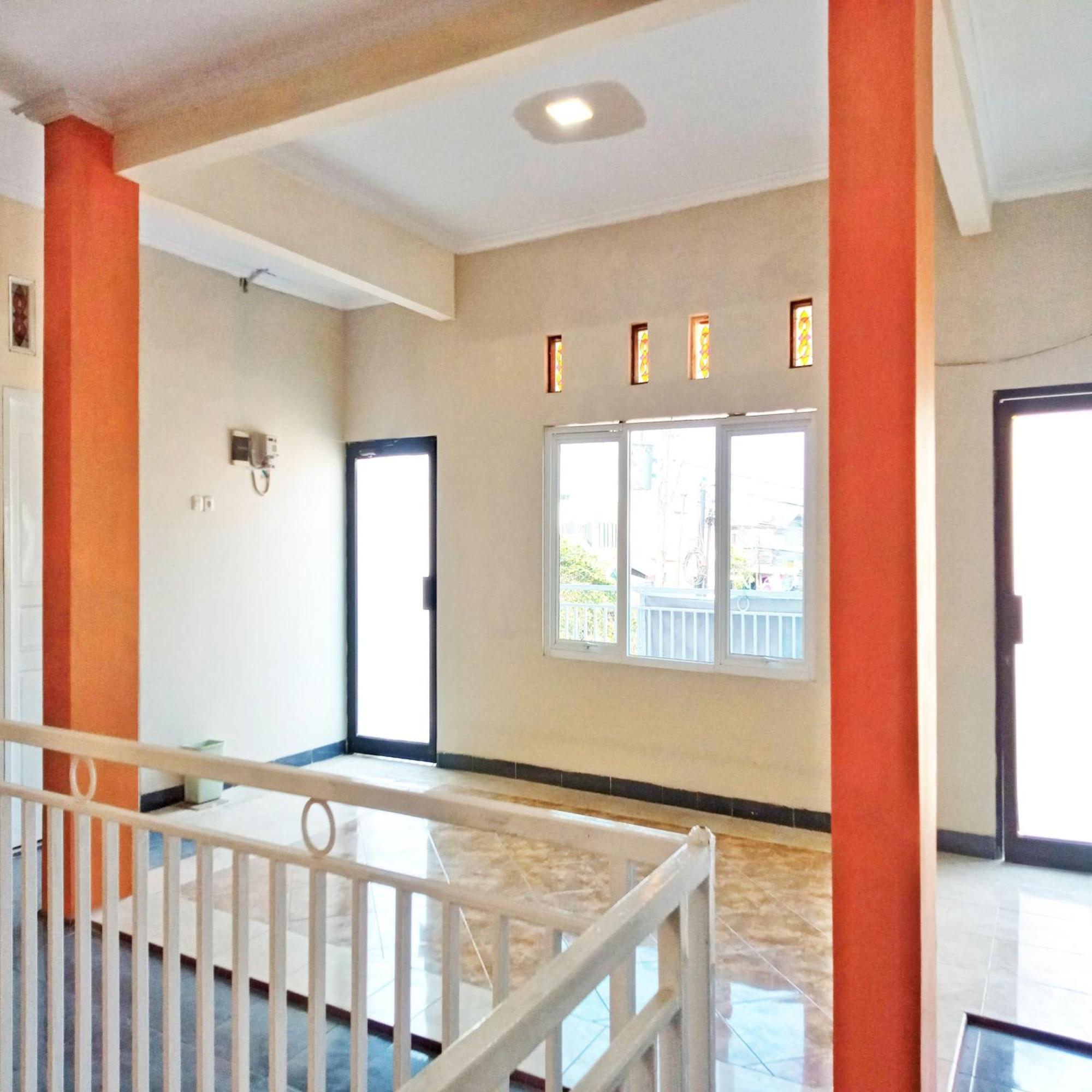 Rifal Inn Mitra Reddoorz Tegal  Exterior photo
