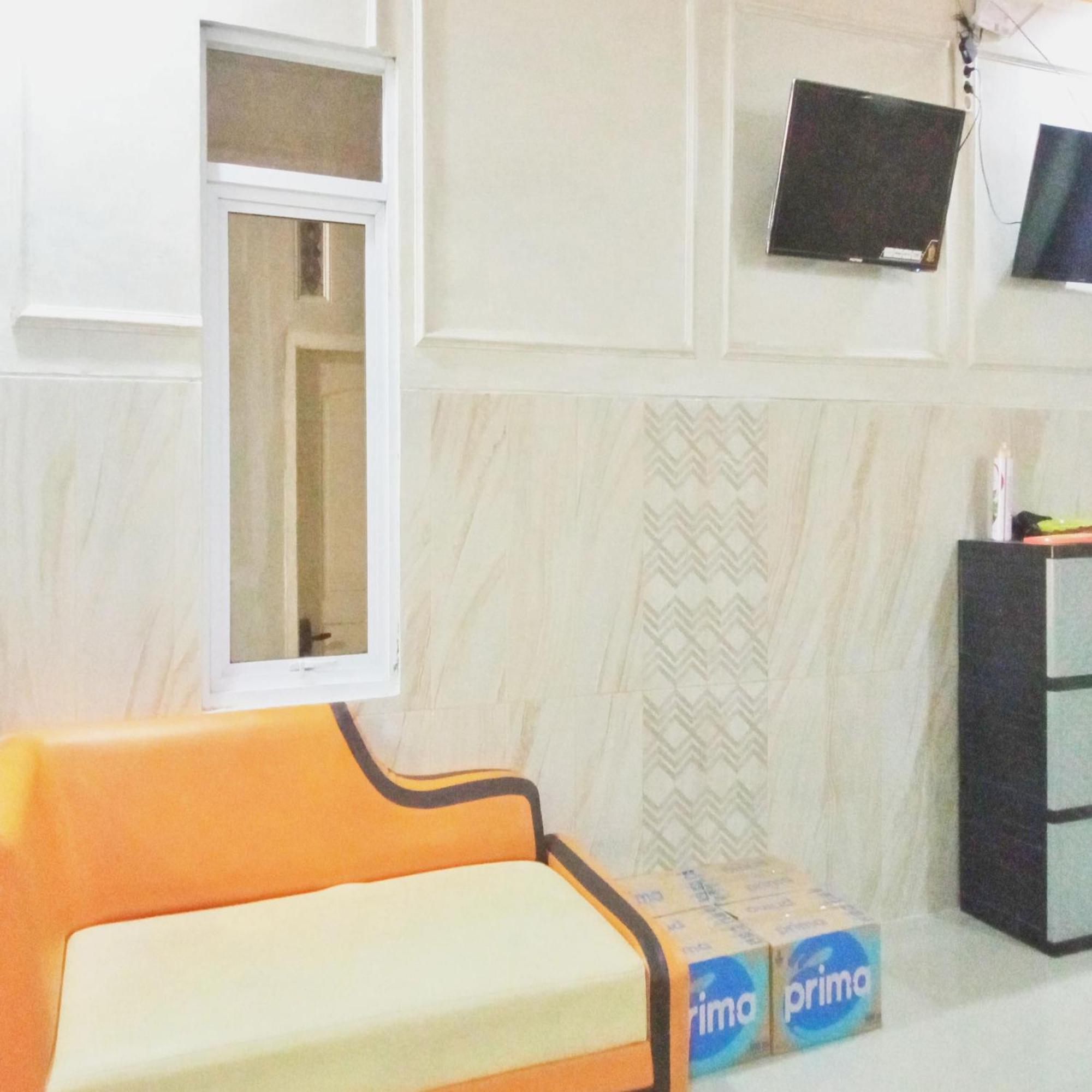 Rifal Inn Mitra Reddoorz Tegal  Exterior photo